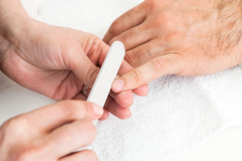 Maniküre, Fingernagelpflege für Damen und Herren